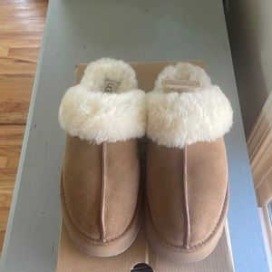 Ugg disquette slipper women size 10